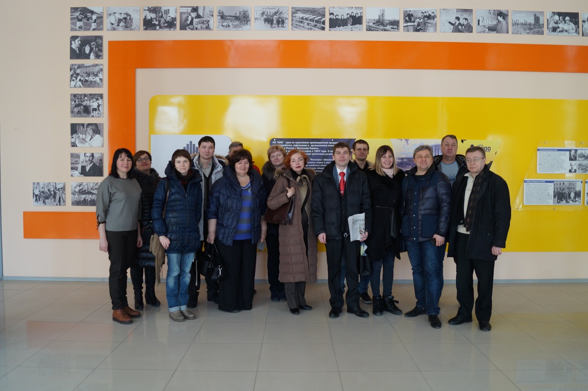 Посещение избирательных участков, образованных на промышленных предприятиях города Новокуйбышевска с непрерывным циклом работы 