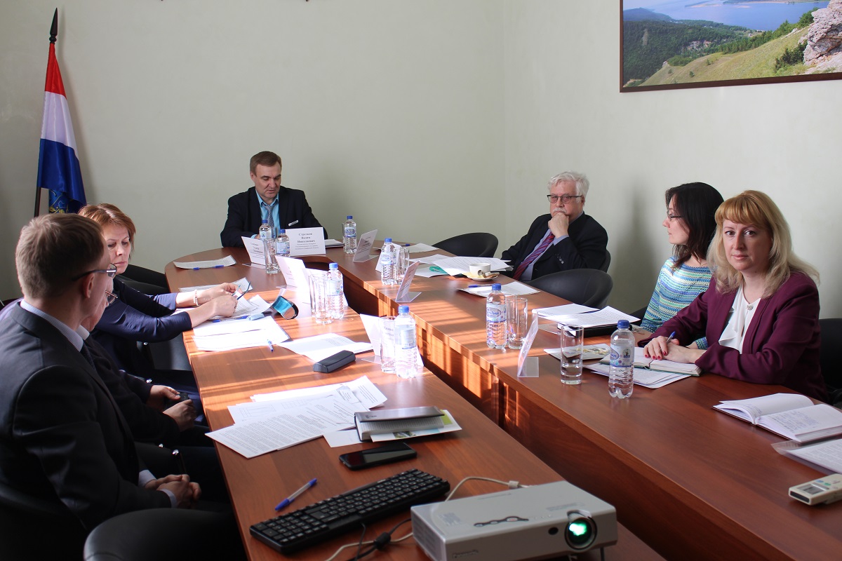 Заседание Комиссии по вопросам экономики, промышленности, предпринимательства и собственности Общественного совета по вопросам прав и свобод человека при Уполномоченном по правам человека в Самарской области
