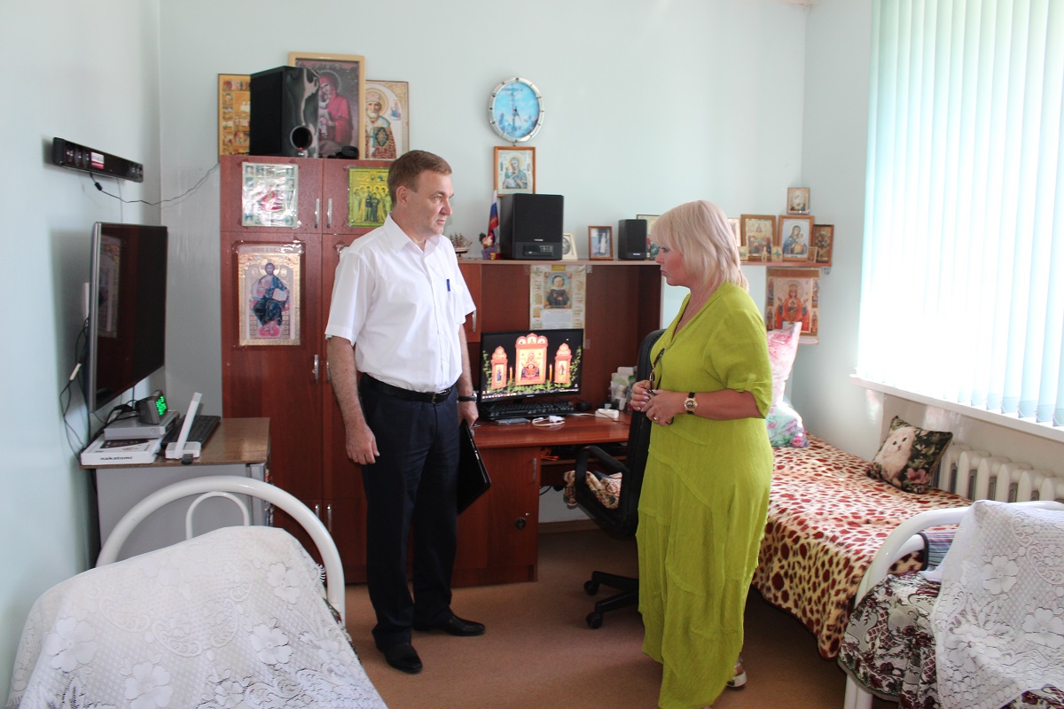 Пансионат для инвалидов ульяновск золотая осень. Приволжский психоневрологический интернат. Приволжский пансионат для инвалидов психоневрологический. Пансионат для инвалидов психоневрологический интернат Курск. Потаповский пансионат для инвалидов.