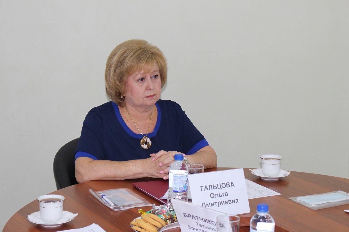 Уполномоченный по правам человека в Самарской области О.Д. Гальцова и члены Общественного совета обсудили возможности оказания поддержки пострадавшим при пожаре в Борском районе