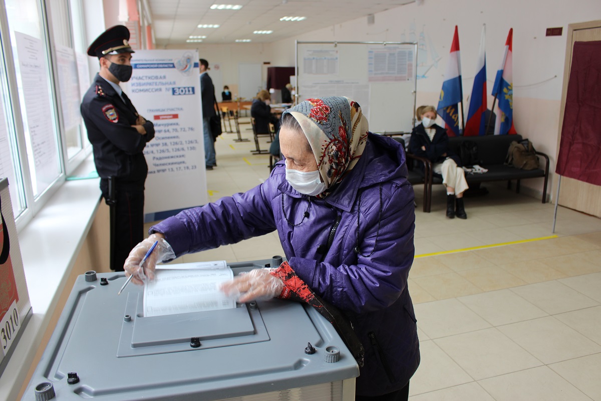 Избирательный участок в Октябрьском районе Самары
