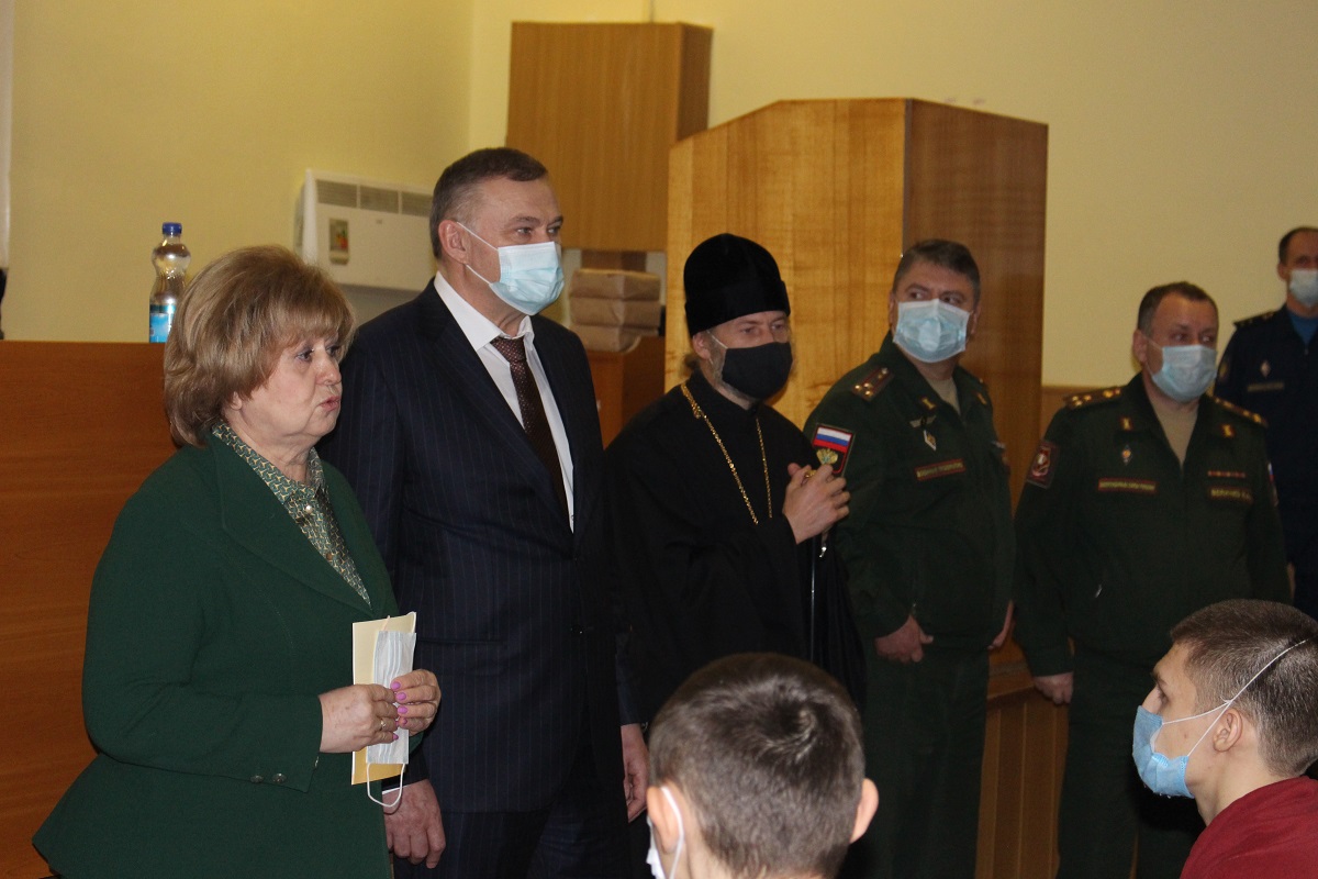 Уполномоченный по правам человека в Самарской области посетила сборный пункт военного комиссариата региона, расположенный в городе Сызрани