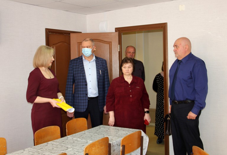 Начальник отдела аппарата Уполномоченного по правам человека Алексей Исполатовский посетил ПВР в Сергиевском районе