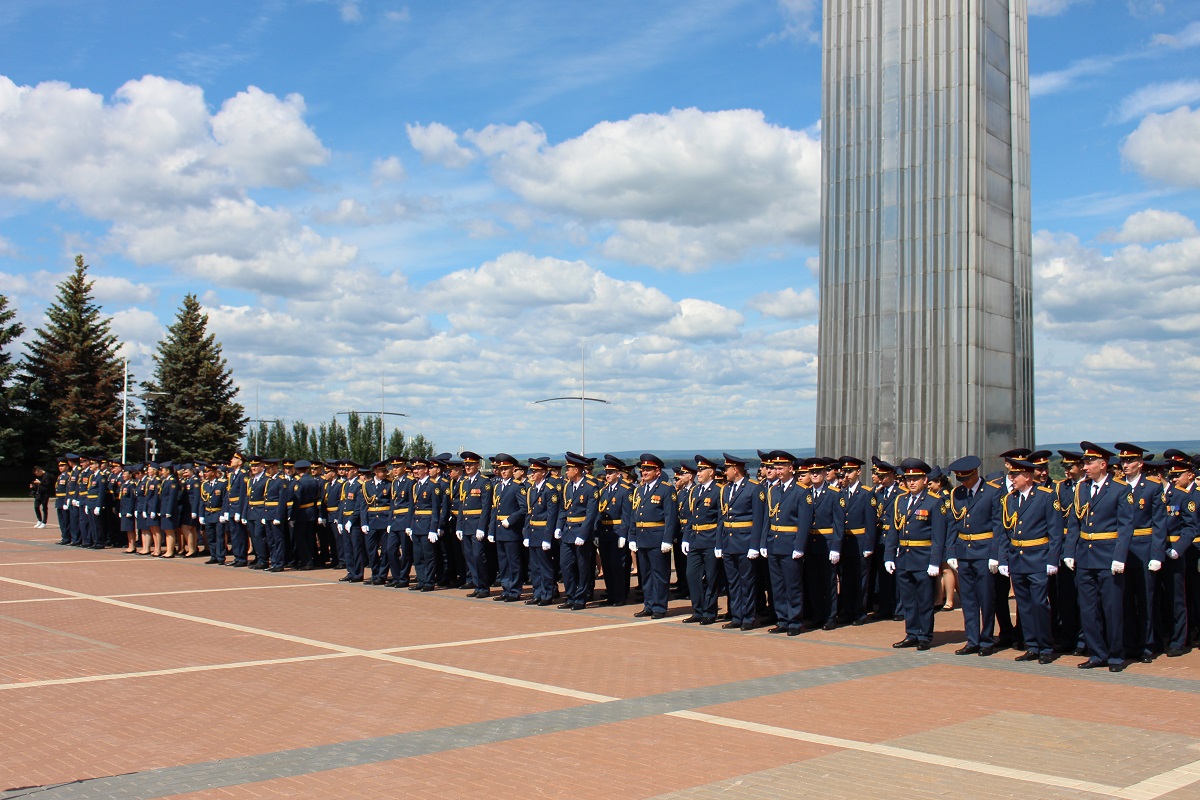 Фсин самара. Выпуск Академии ФСИН 2010. Выпускники Сюи ФСИН. Выпуск института ФСИН Самара 30.06.2022. Казарма Самара ФСИН.