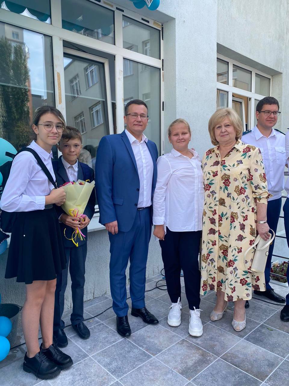 Уполномоченный по правам человека Ольга Гальцова поздравила учеников школы № 41 