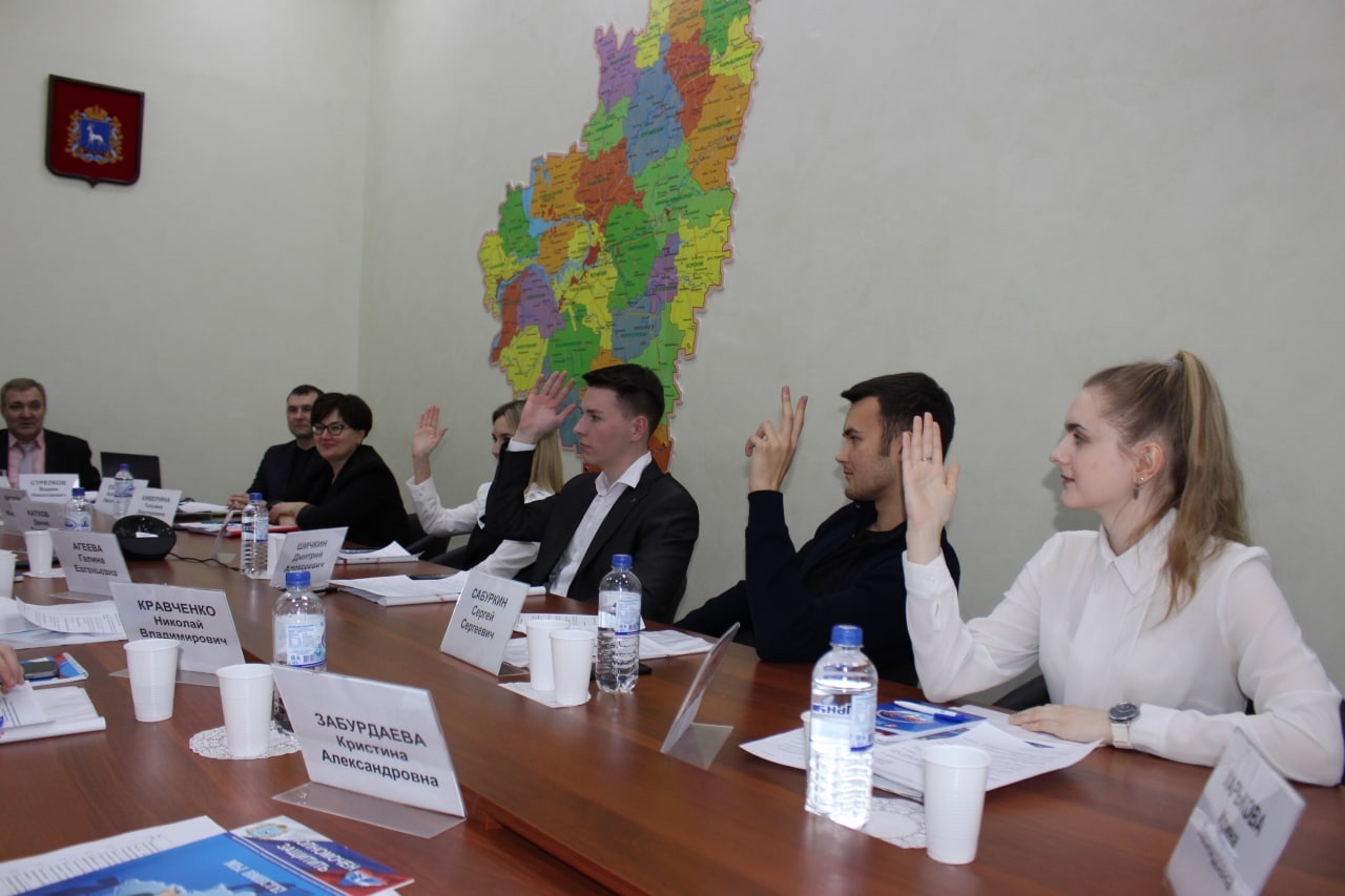 В День Конституции Российской Федерации состоялось первое заседание Молодежного общественного совета при Уполномоченном по правам человека