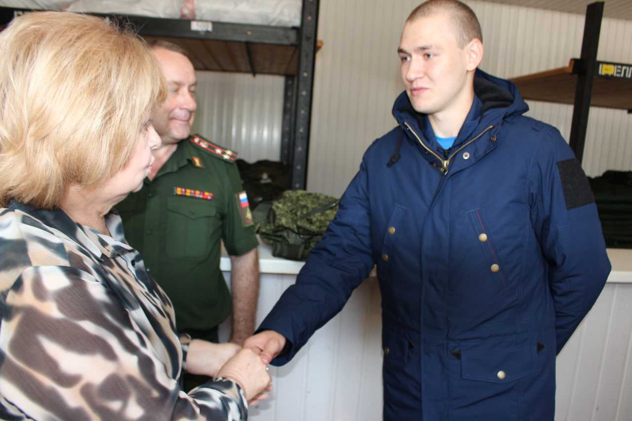 Уполномоченный по правам человека в Самарской области посетила сборный пункт военного комиссариата в городе Сызрани