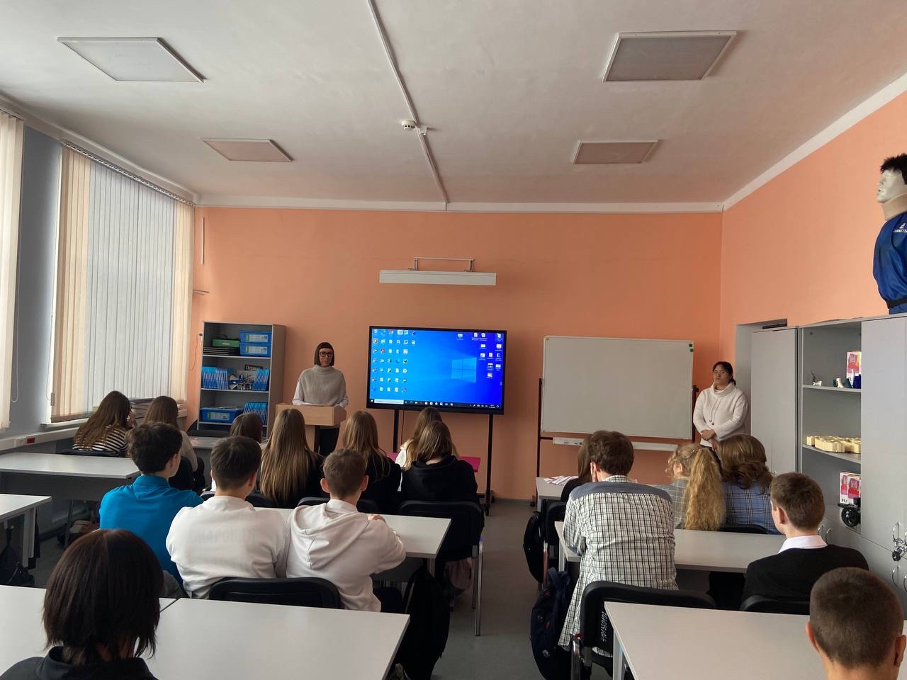 Проведен Единый урок «Права человека» для школьников Пестравского района