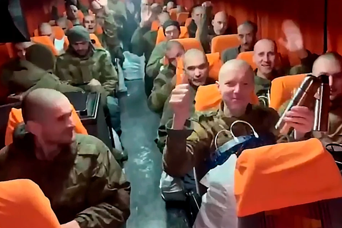 Трое военнослужащих Самарской области вернулись из плена на Родину